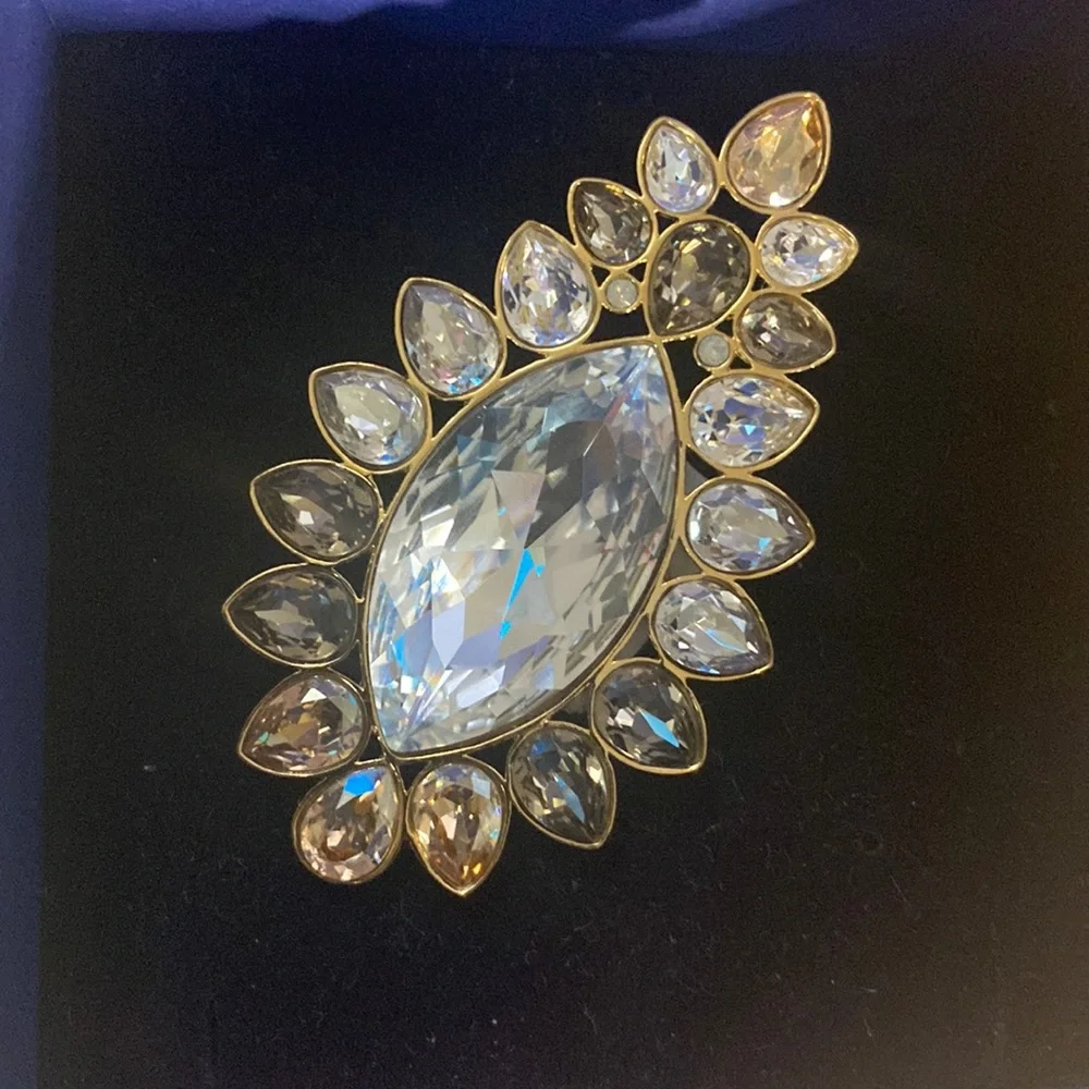 Swarovski brooch - Picture 1 of 5